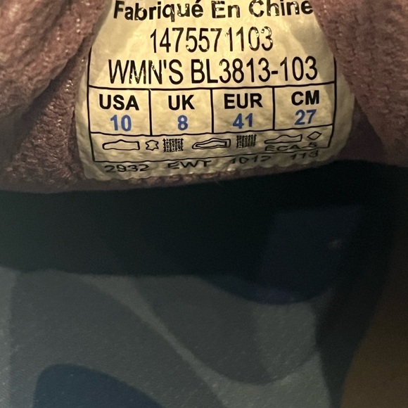 Columbia Brown and Cream Athletic Shoes for Outdoor Adventures - Picture 6 of 6